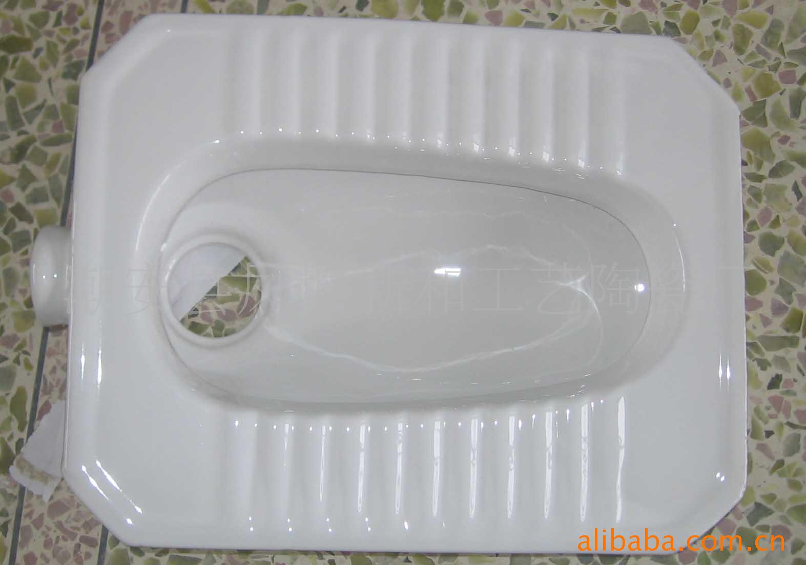 供应库存蹲便器大量优惠出售